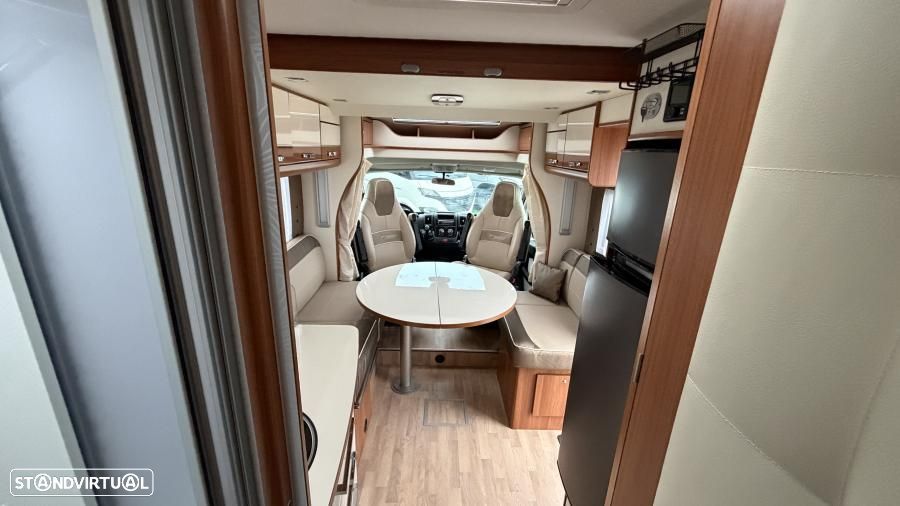 Fleurette Magister 74 LMF c.central e basculante - 21