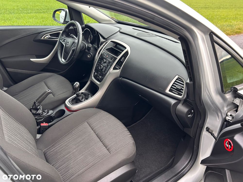 Opel Astra 1.4 T Cosmo - 13