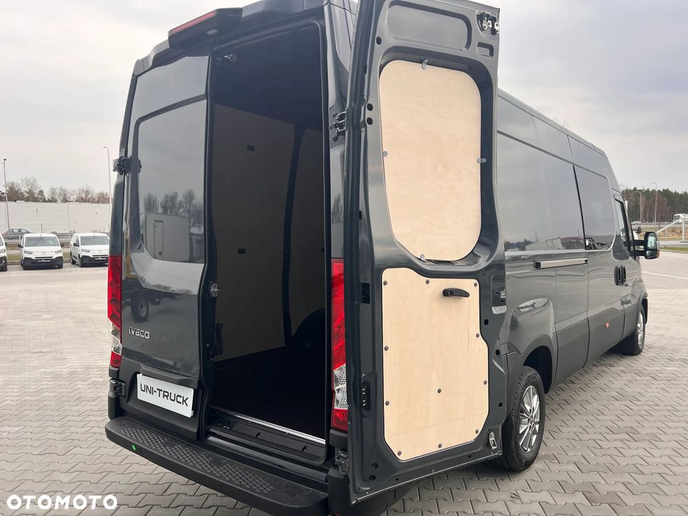 Iveco BRYGADÓWKA 7 MIEJSC OD RĘKI,MINIMUM FORMALNOŚCI,MAX SATYSFAKCJI - 22