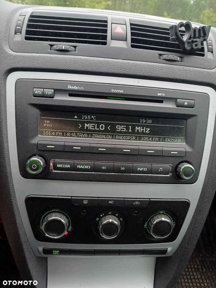 Skoda Octavia 1.6 Ambiente EU5 - 9