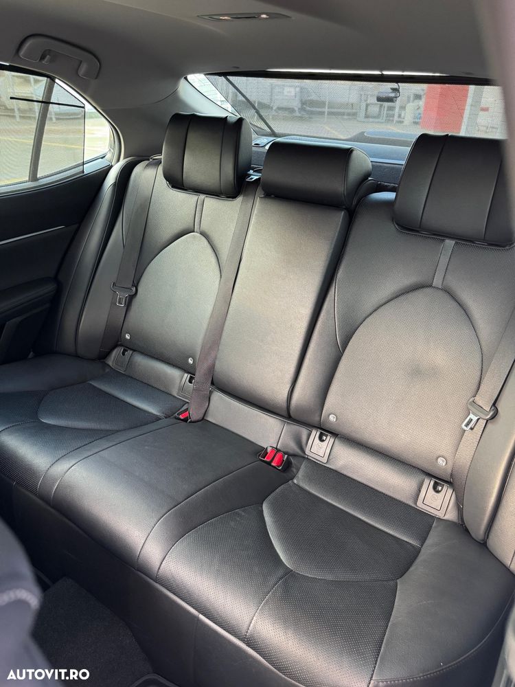 Toyota Camry 2.5 Exclusive - 7