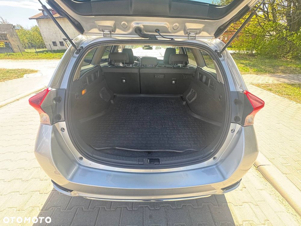 Toyota Auris - 14