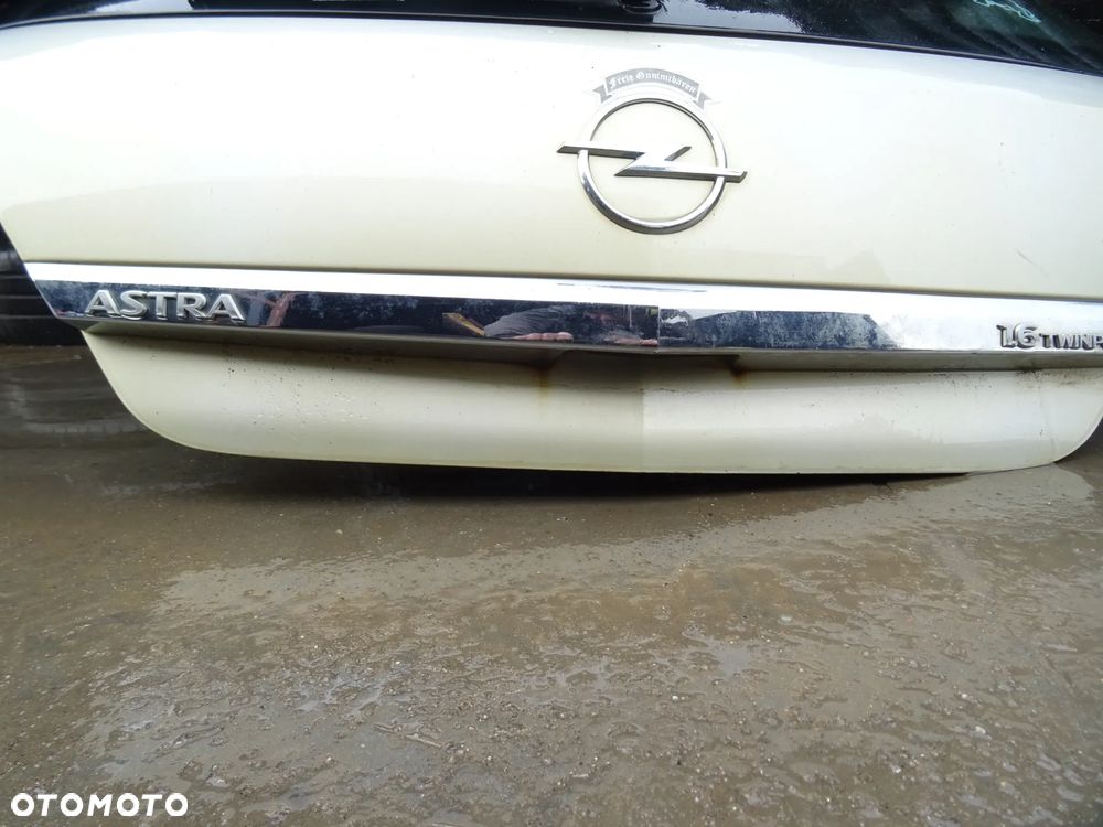 Klapa Opel Astra H - 6