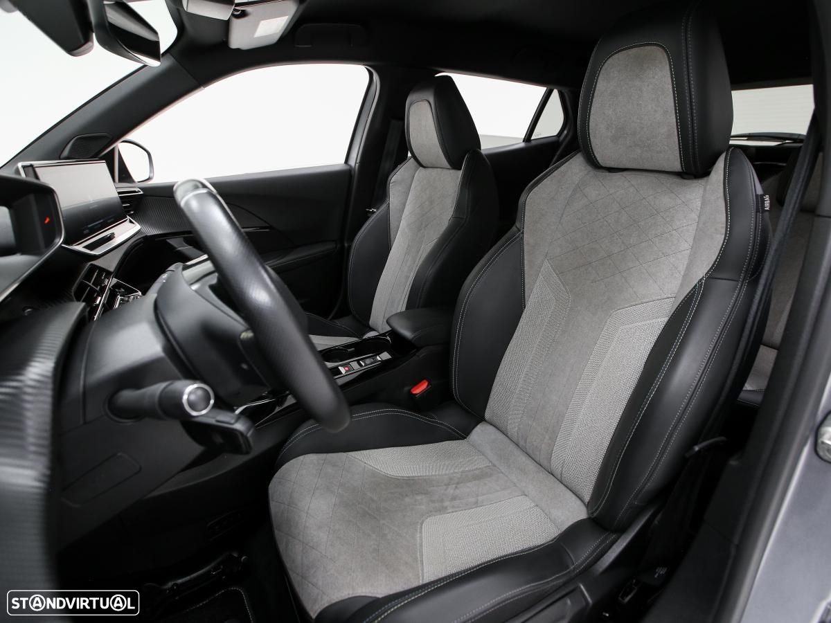 Peugeot e-2008 50 kWh GT - 8