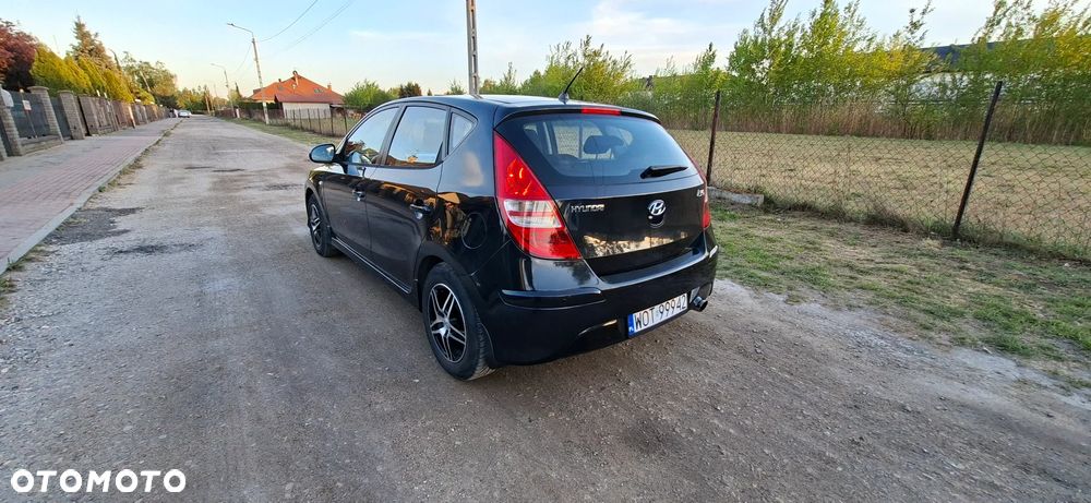 Hyundai i30 1.4 Classic + - 4