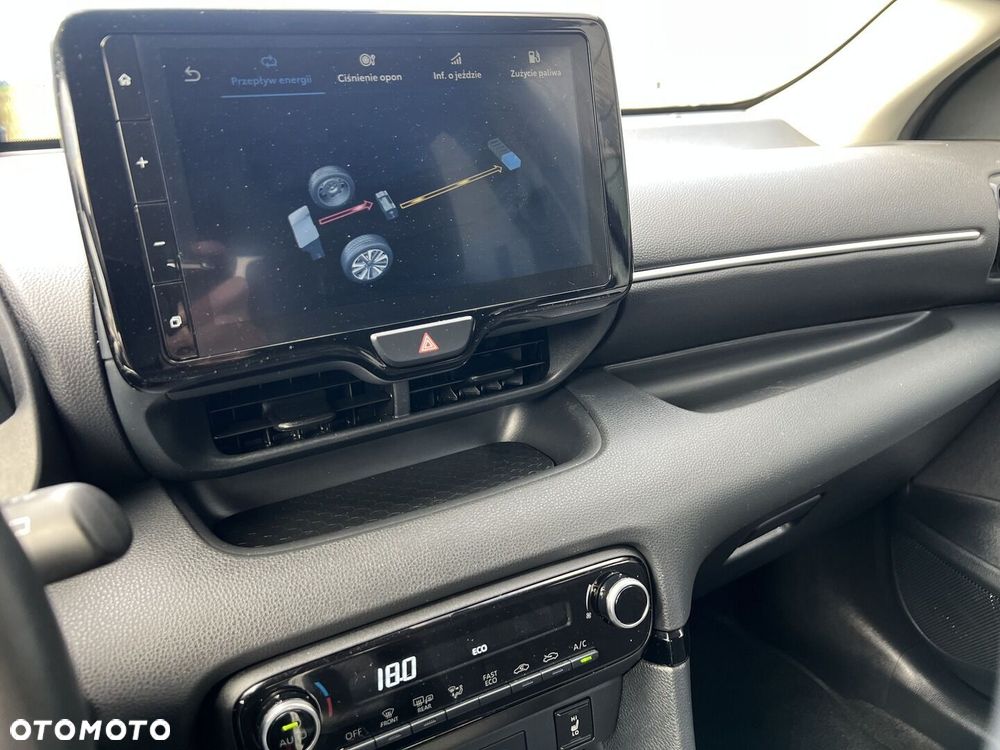 Toyota Yaris Hybrid 1.5 Style - 18