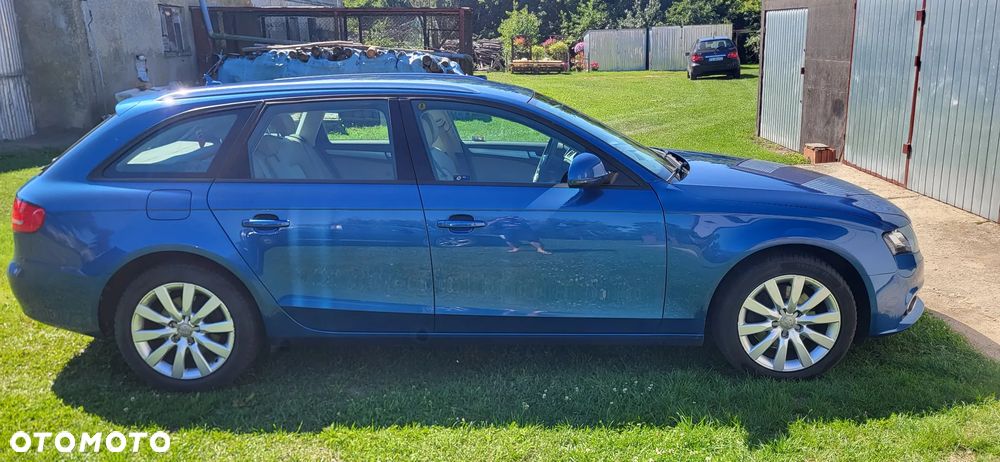 Audi A4 Avant - 1