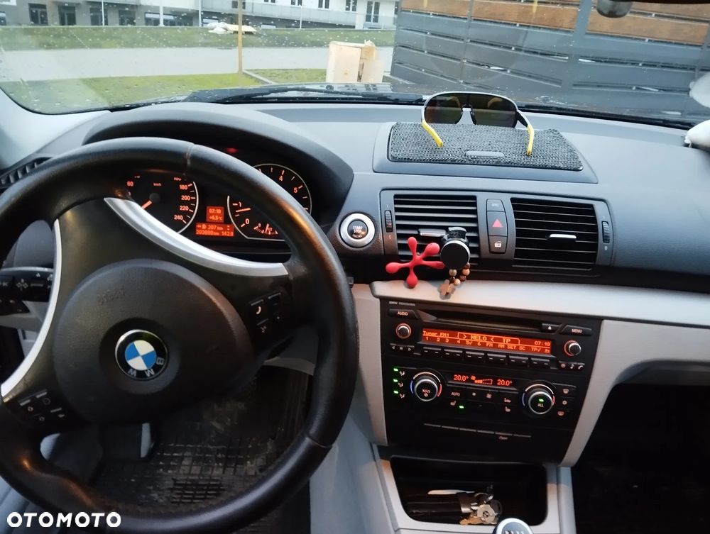 BMW Seria 1 116i - 11