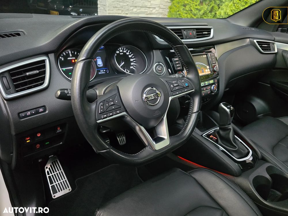 Nissan Qashqai 1.7 dCi Xtronic ALL-MODE 4x4i TEKNA - 23