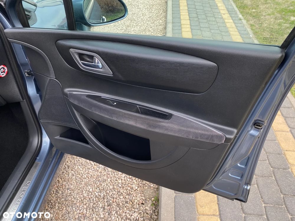 Citroën C4 1.6 16V Exclusive - 38