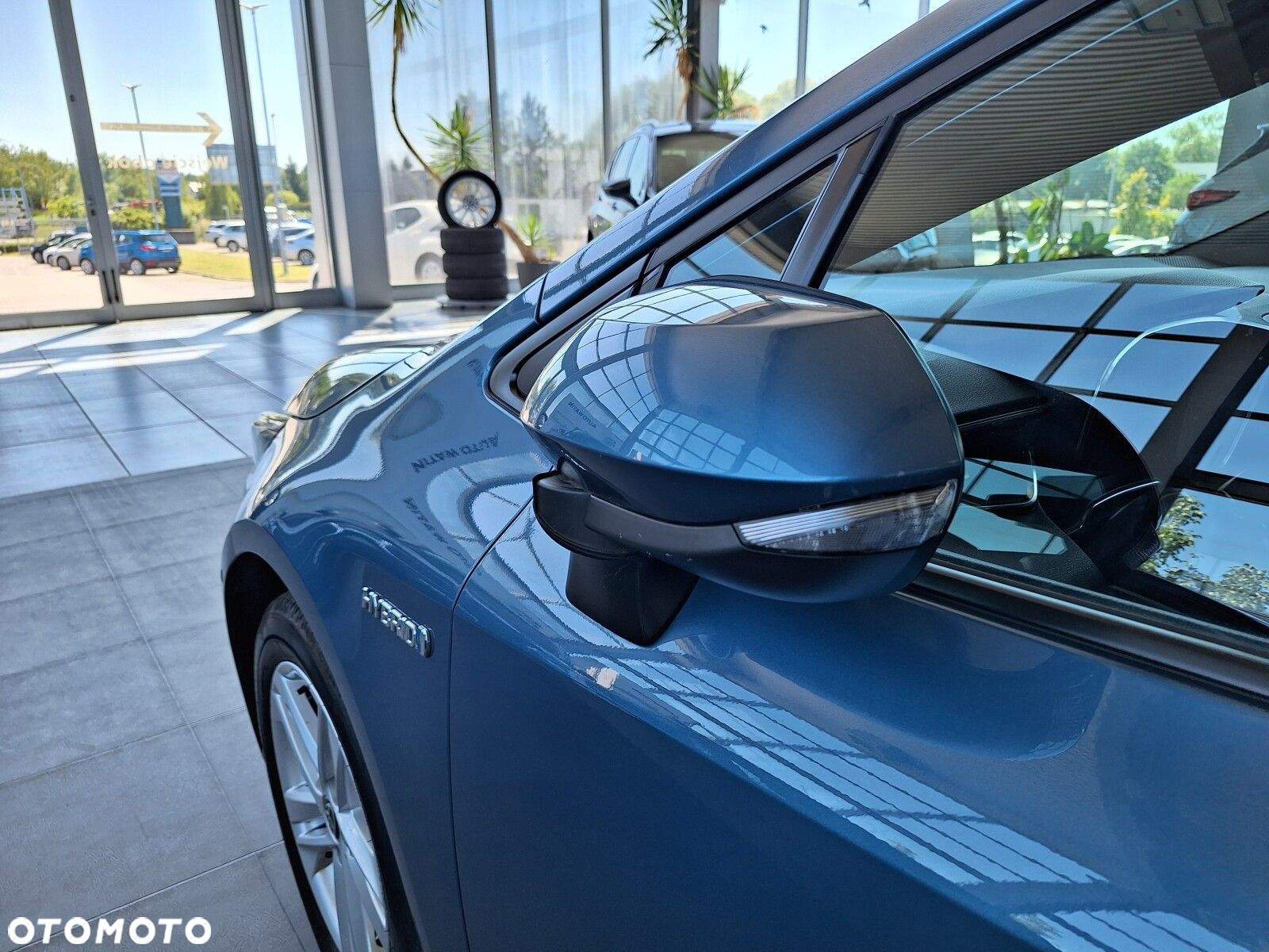 Toyota Corolla 2.0 Hybrid Comfort - 13