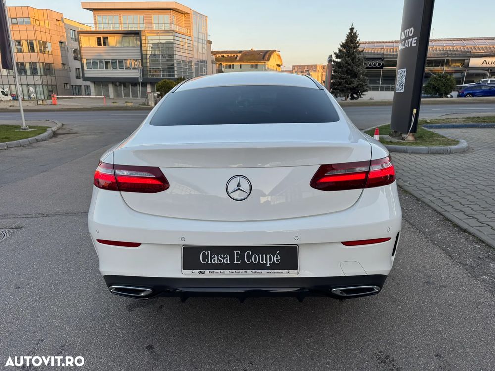 Mercedes-Benz E 220 d 4Matic Coupe 9G-TRONIC AMG Line - 16