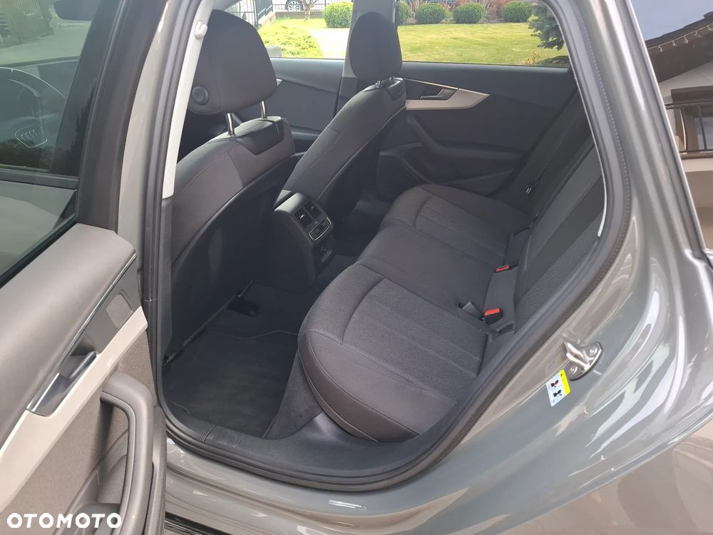 Audi A4 Avant 40 TDI quattro S tronic advanced - 17
