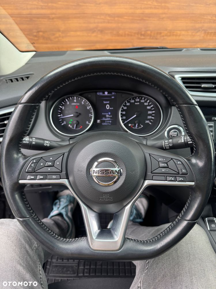 Nissan Qashqai - 25