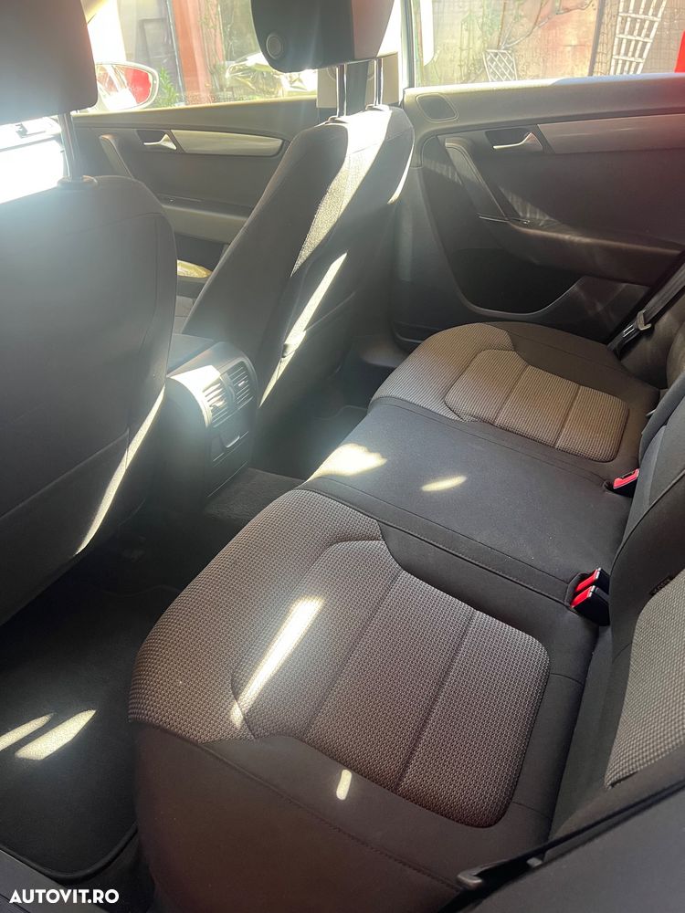 Volkswagen Passat - 8