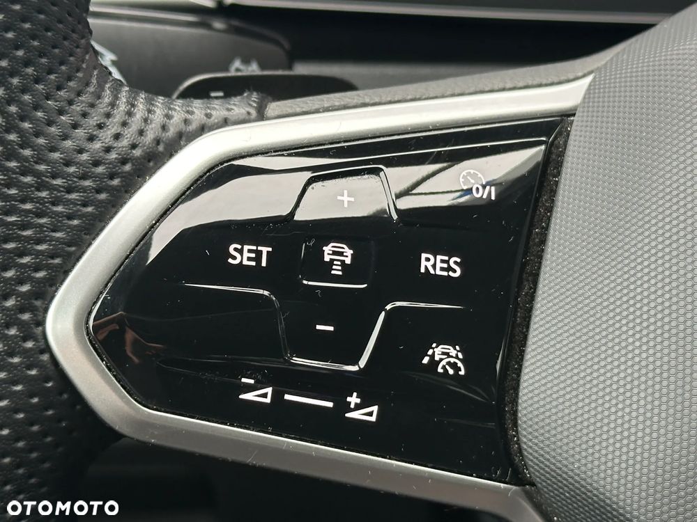 Volkswagen Arteon 2.0 TSI DSG R-Line - 36