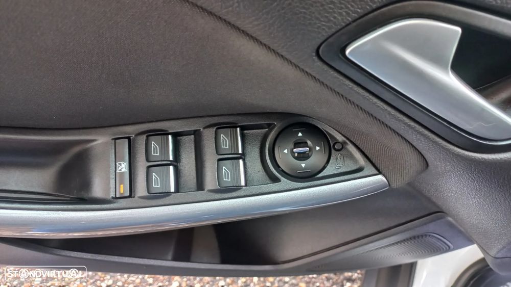 Ford Focus SW 1.6 TDCi Titanium - 20