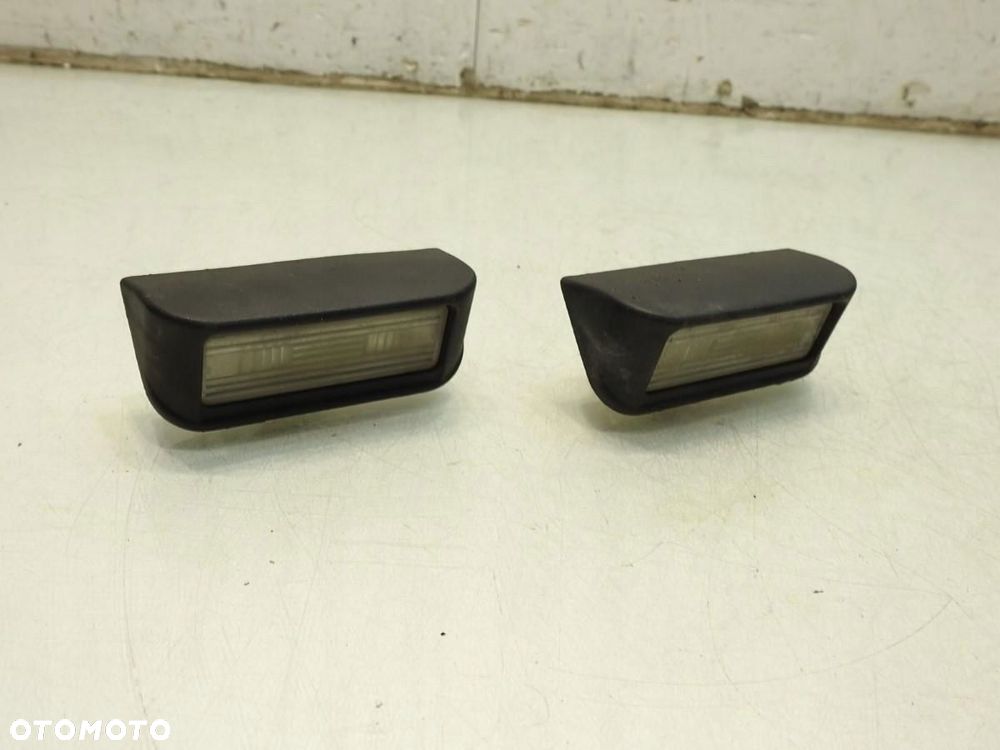 LAMPKA TABLICY REJESTRACYJNEJ CITROEN BERLINGO II 9683421680 - 2