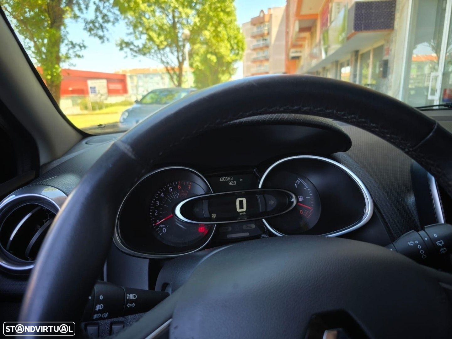 Renault Clio Sport Tourer 0.9 TCe Limited - 17