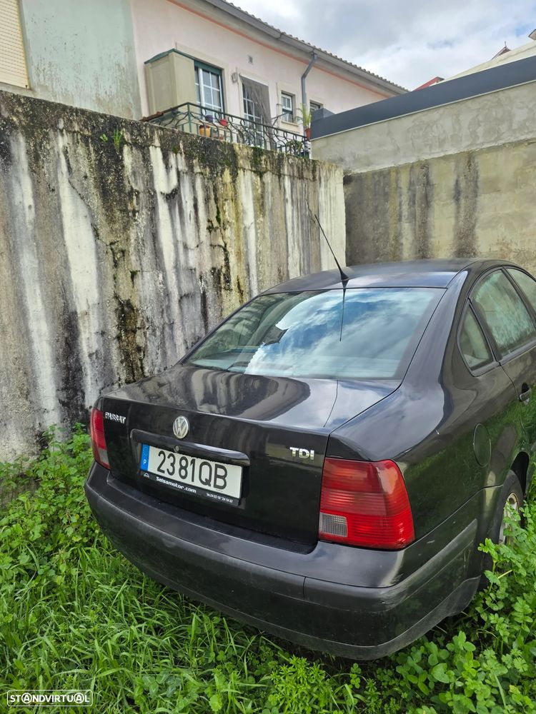 VW Passat 1.9 TDi Confortline - 3