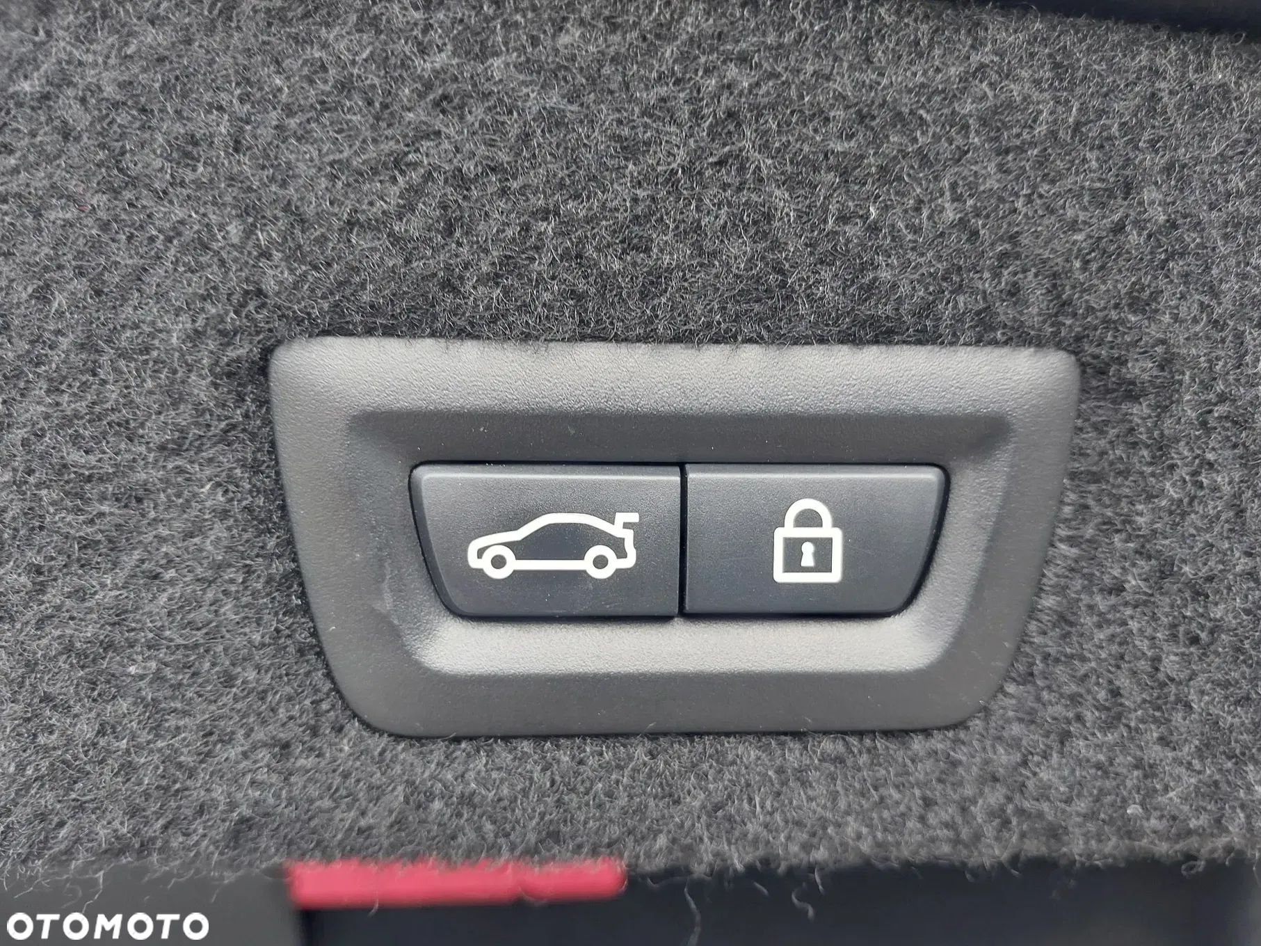 BMW Seria 7 750i xDrive - 24