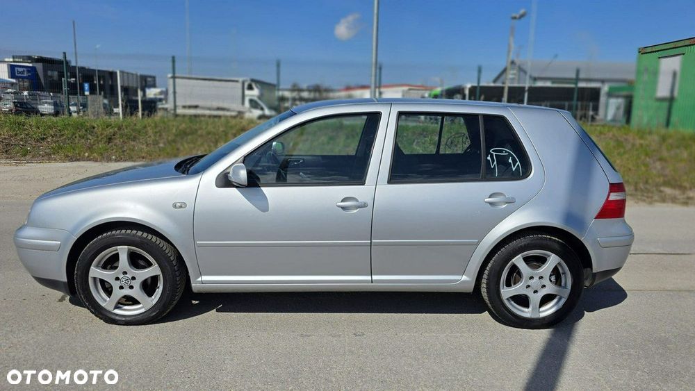 Volkswagen Golf - 5