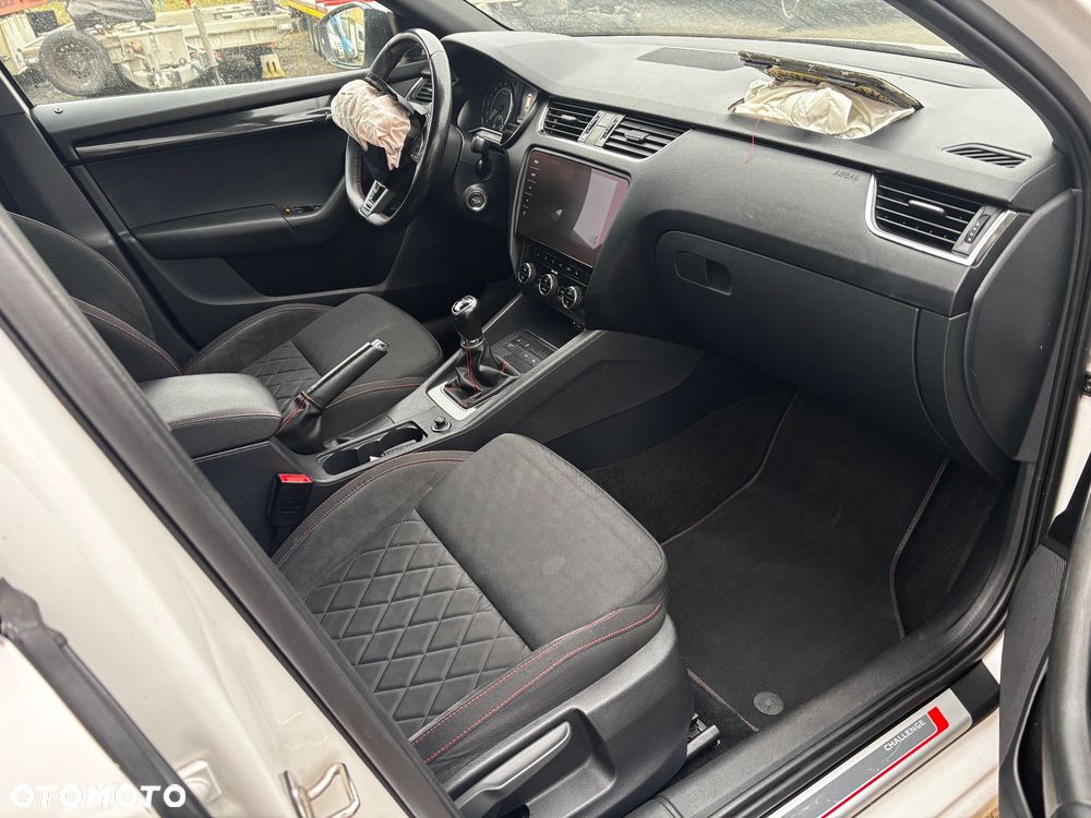 Skoda Octavia 2.0 TDI (Green tec) RS - 25