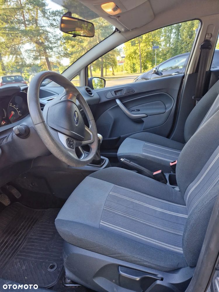 Ford Fiesta 1.25 Trend - 36