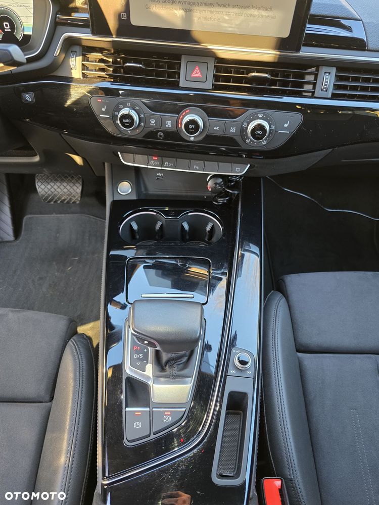 Audi A4 Limousine - 21