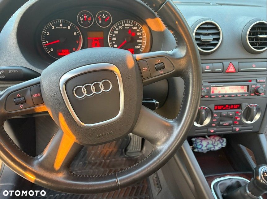 Audi A3 Sportback 2.0 FSI Ambition - 14