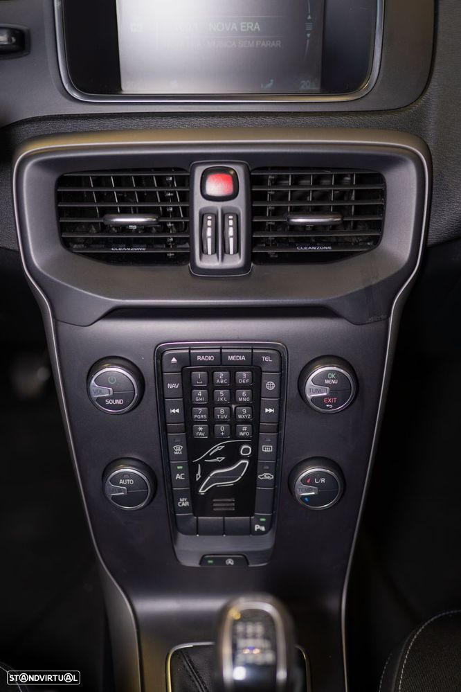 Volvo V40 2.0 D2 Momentum - 27