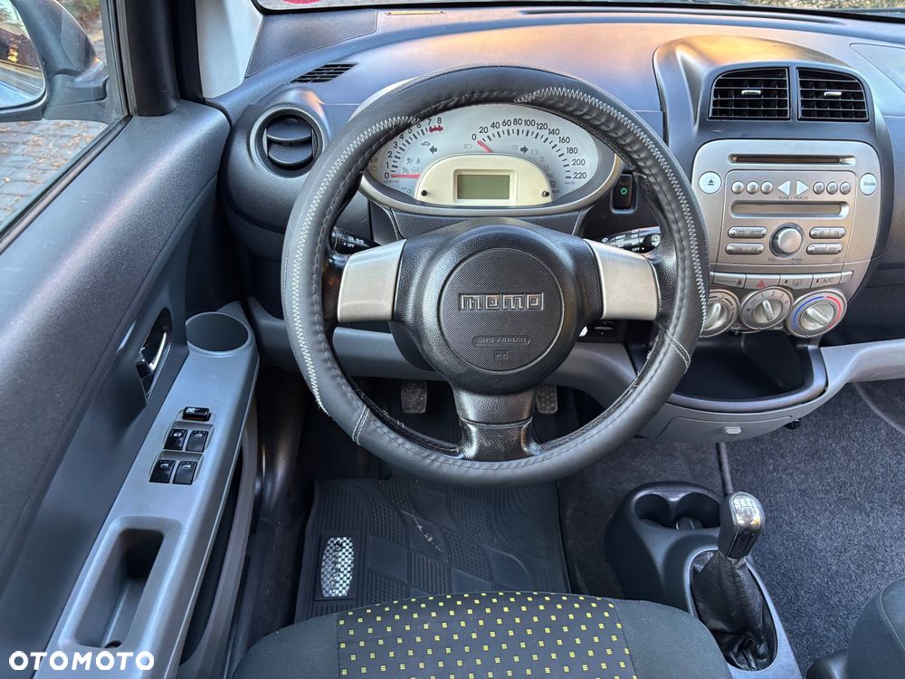 Daihatsu Sirion 1.3 - 13