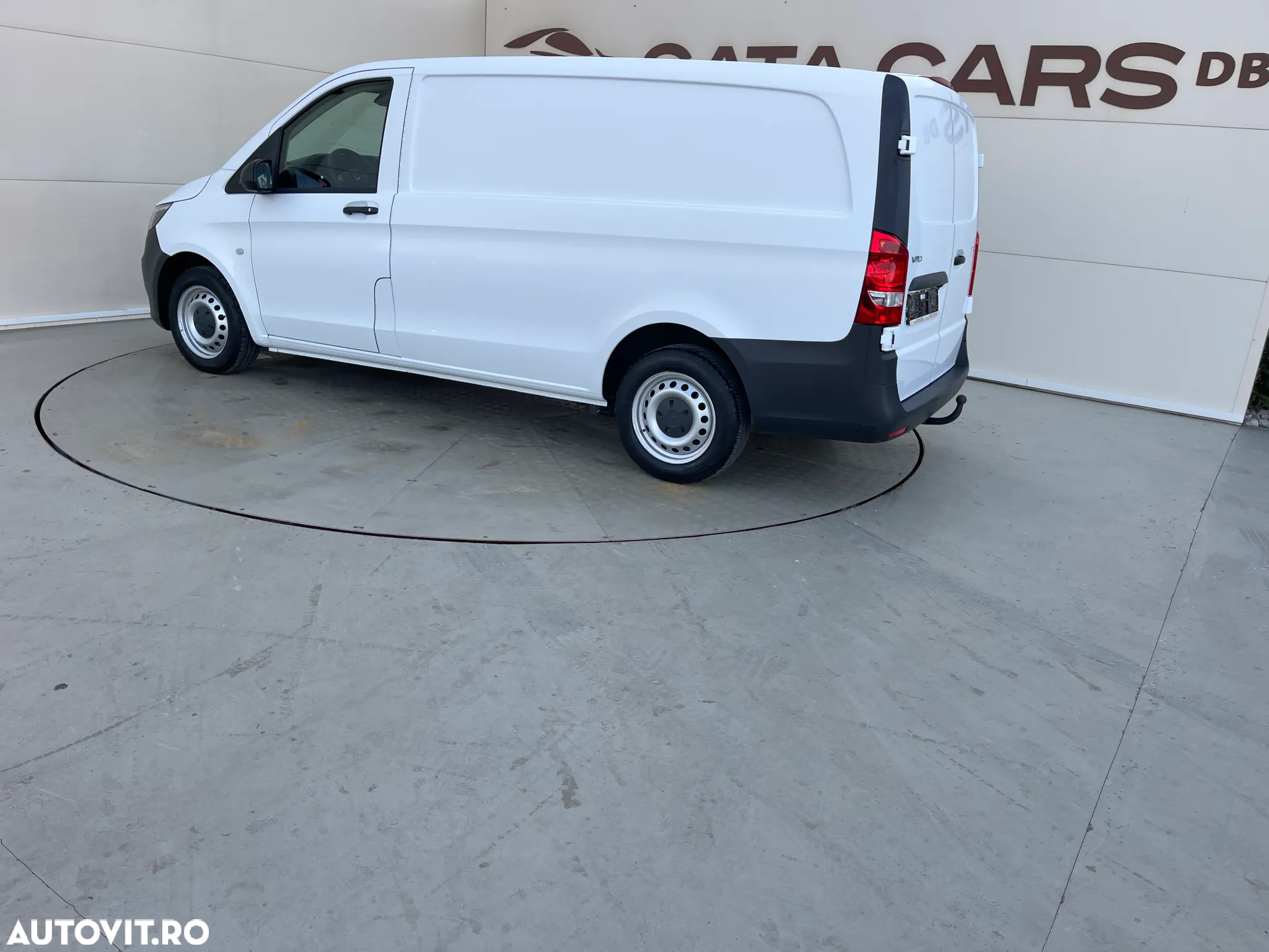 Mercedes-Benz Vito 111CDI LUNG USI SPATE - 9