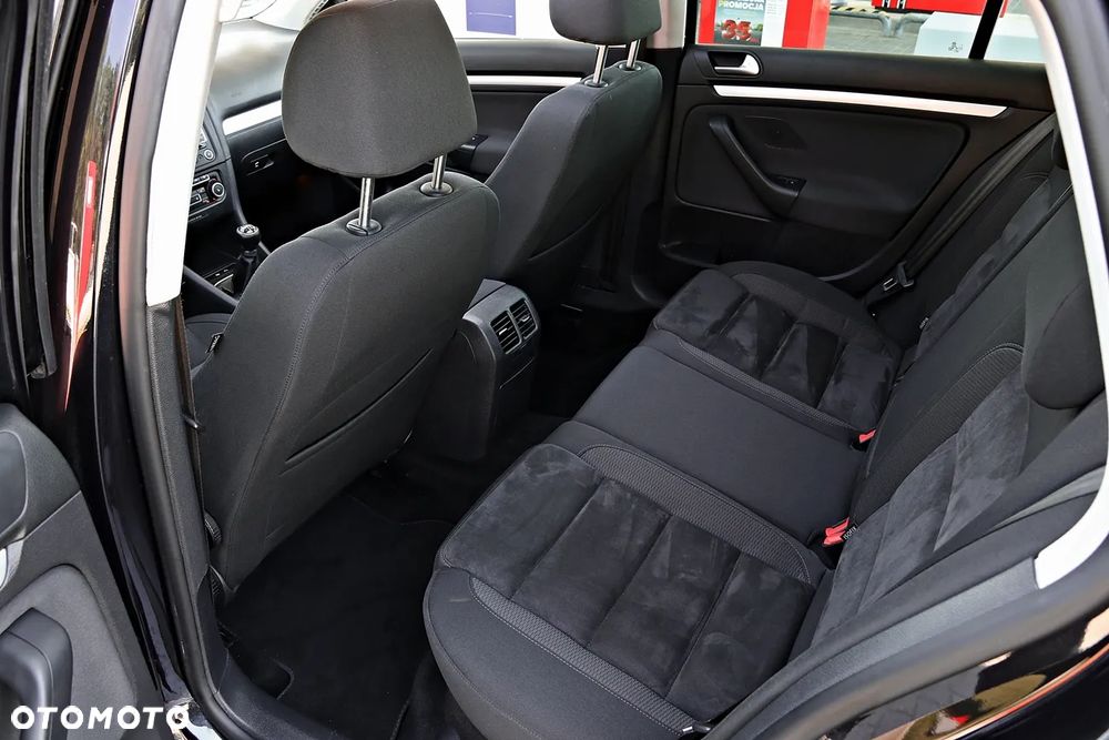 Volkswagen Golf 2.0 TDI Highline - 30