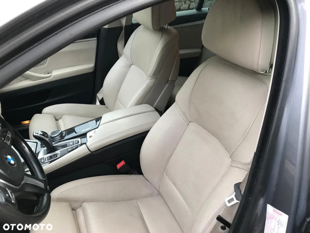 BMW Seria 5 525d xDrive Touring Luxury Line - 5