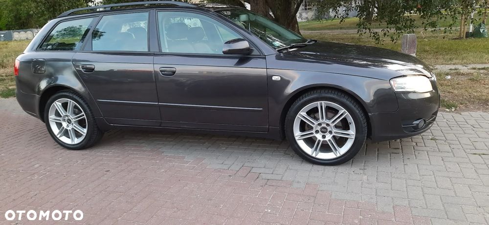 Audi A4 - 1