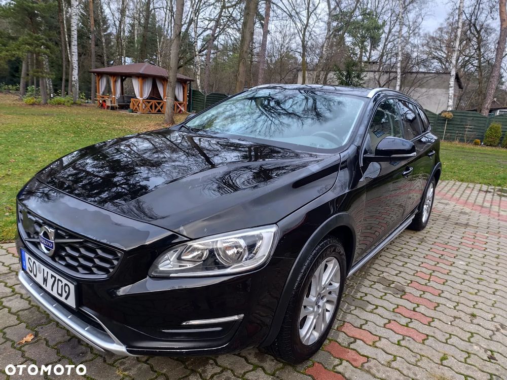 Volvo V60 Cross Country - 10