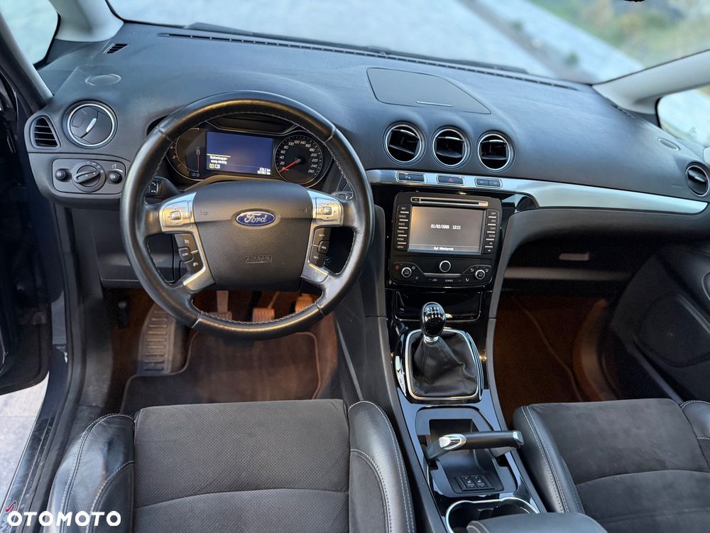 Ford S-Max - 30