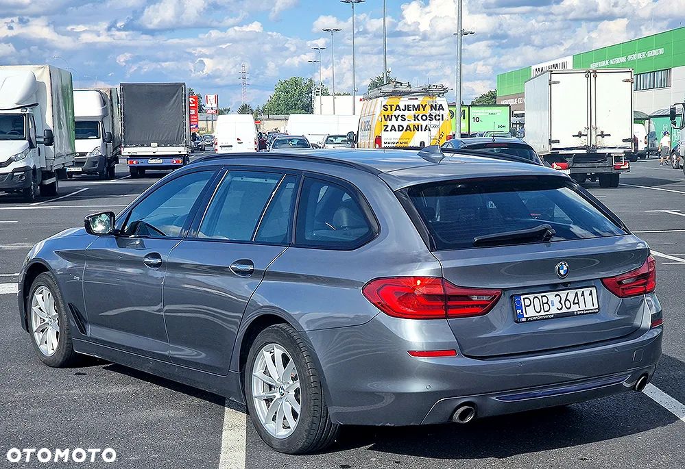 BMW Seria 5 525d Sport Line - 5