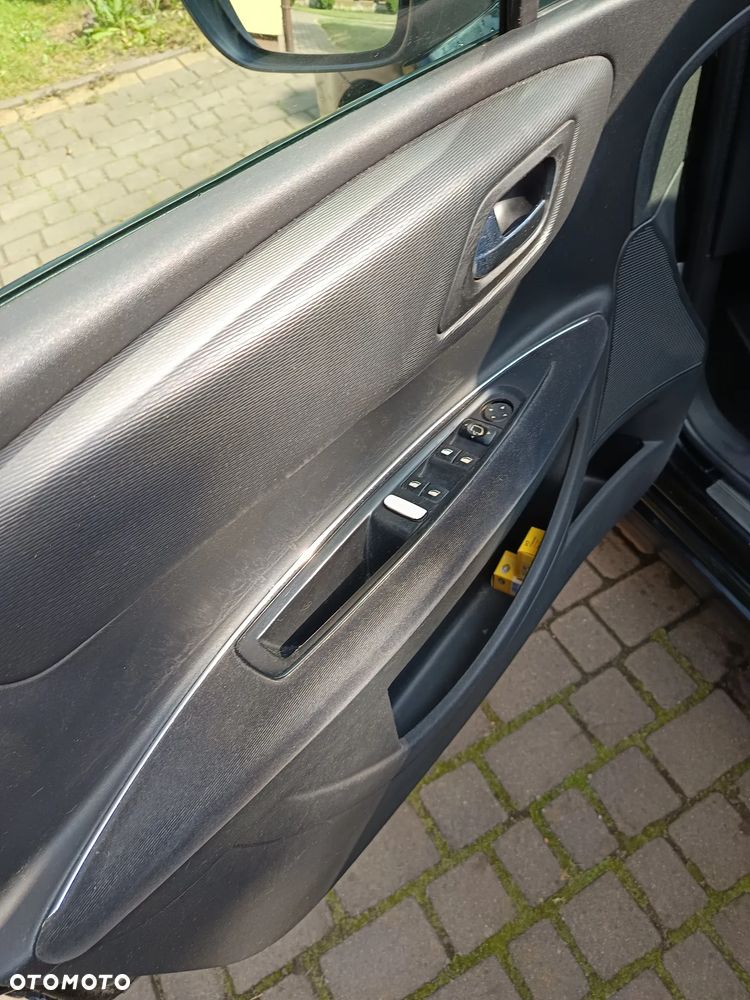 Citroën C4 1.6 HDi SX - 15