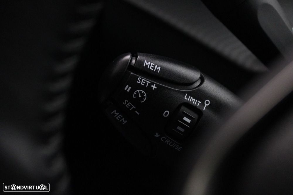 Peugeot 208 1.5 BlueHDi Active — fotografia 12