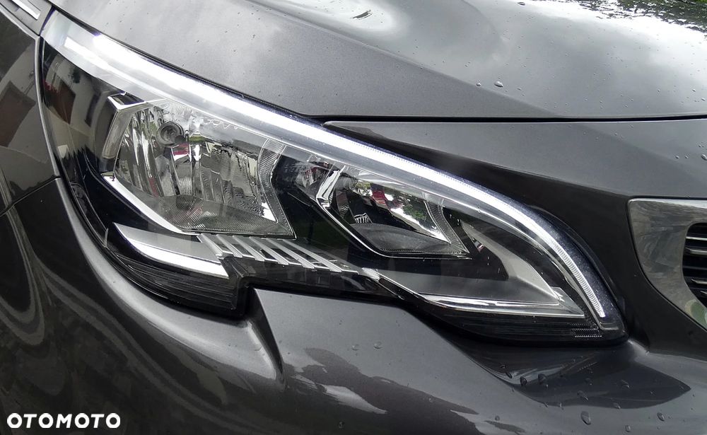 Peugeot 5008 1.6 BlueHDI Allure S&S - 31