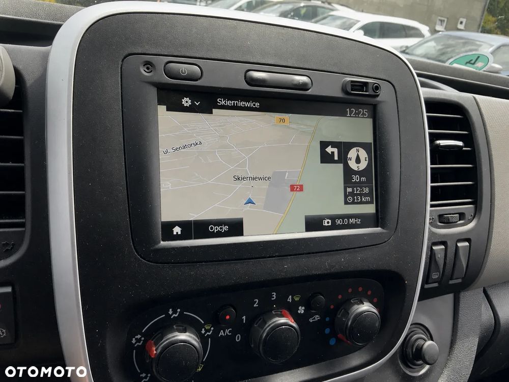 Renault Trafic - 10