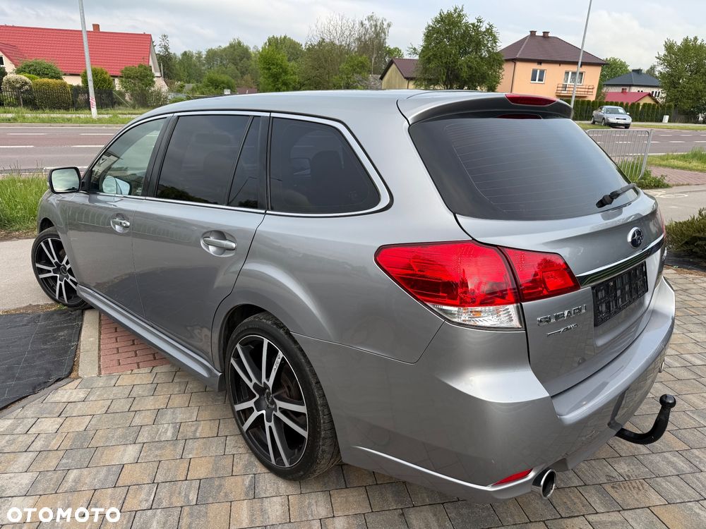 Subaru Legacy 2.5i GT - 4