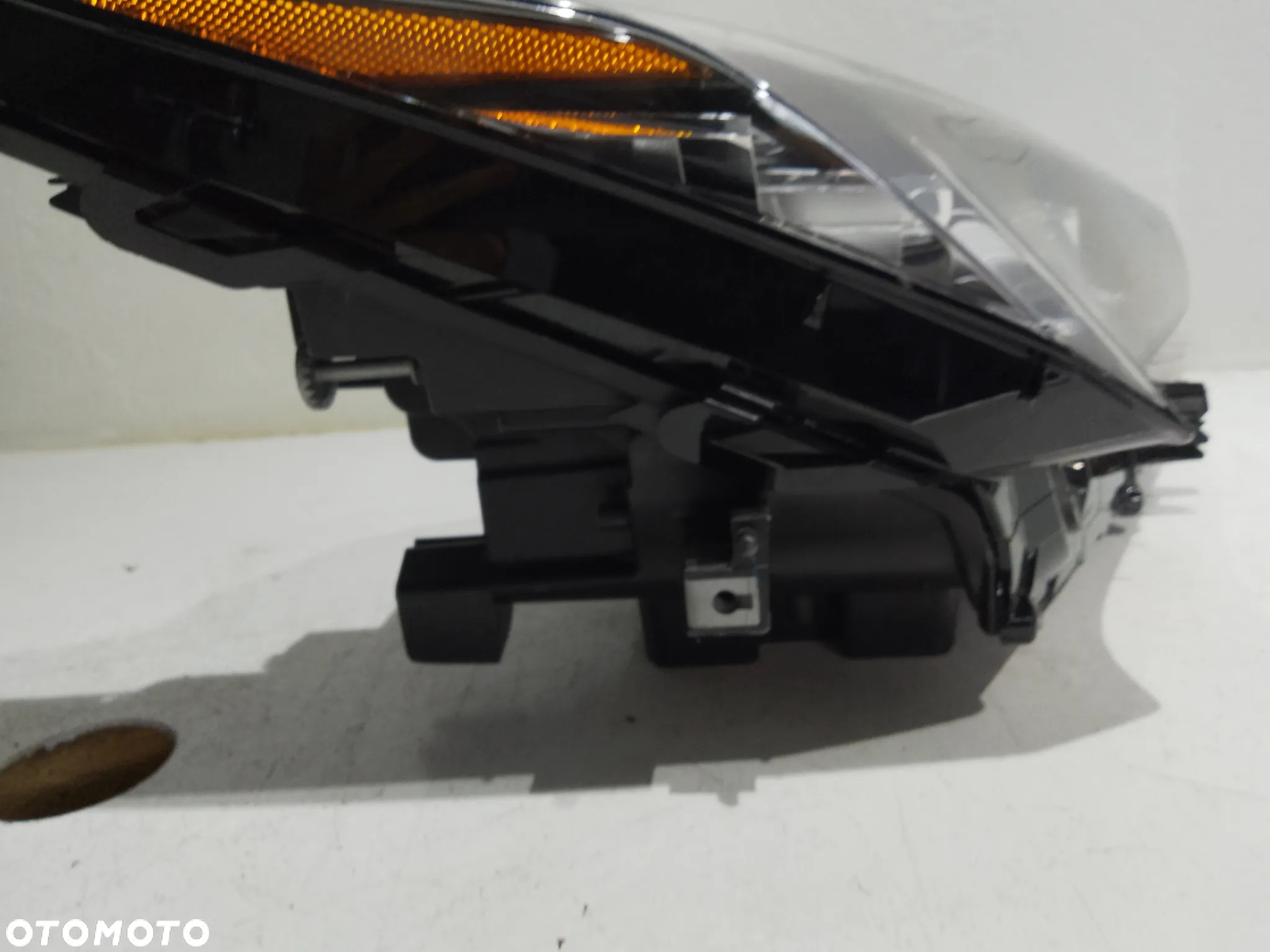 lampa przednia prawa LEXUS NX 200t 300 300h z1 2014-2021r - 11