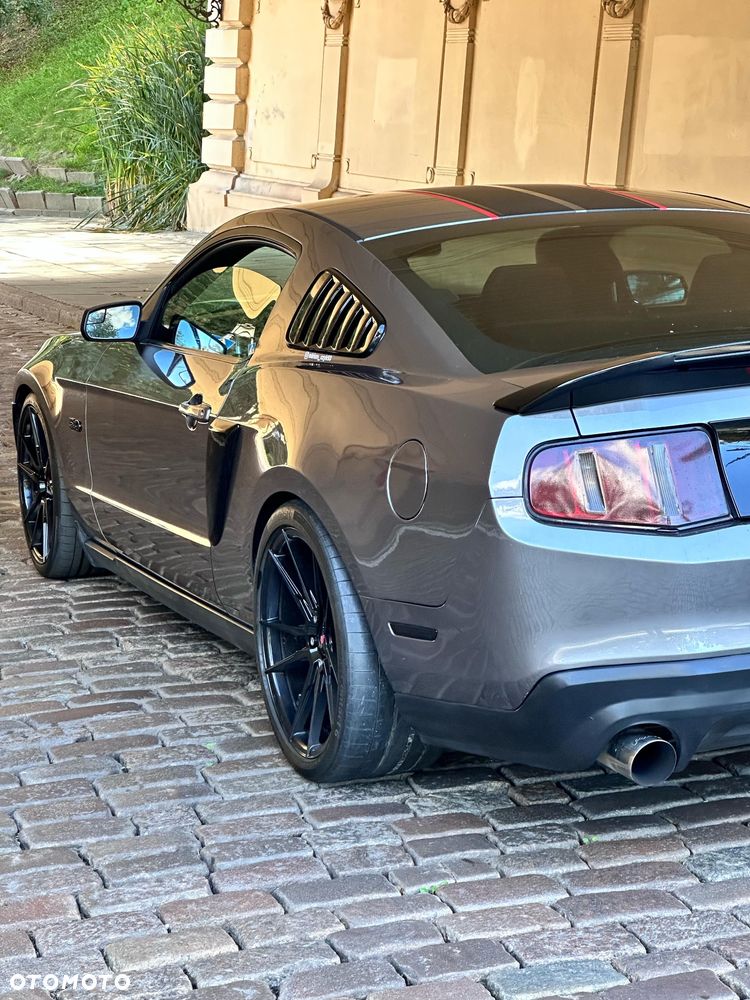 Ford Mustang 5.0 V8 GT - 5
