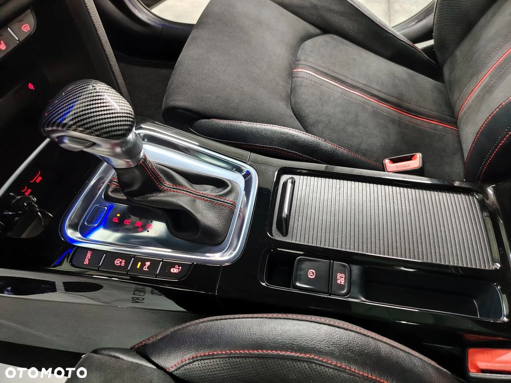 Kia ProCeed 1.6 T-GDI GT DCT - 35