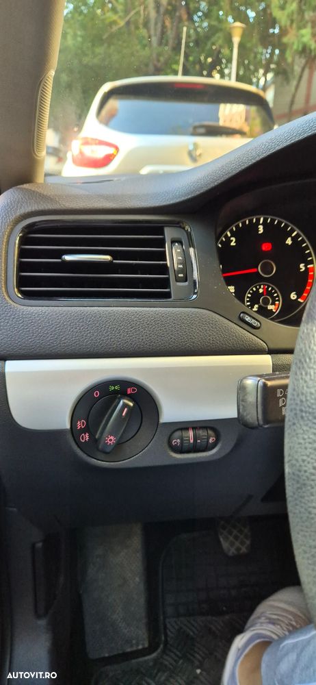 Volkswagen Jetta 1.6 TDI CR DPF Comfortline - 15
