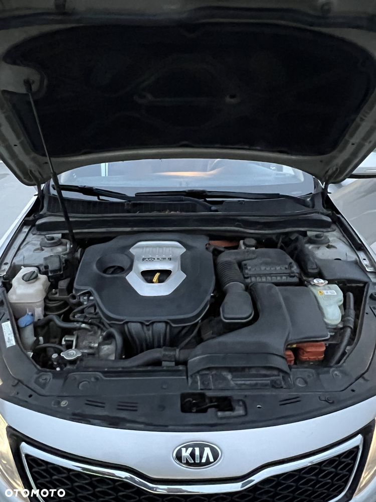 Kia Optima 2.0 Hybrid L - 11