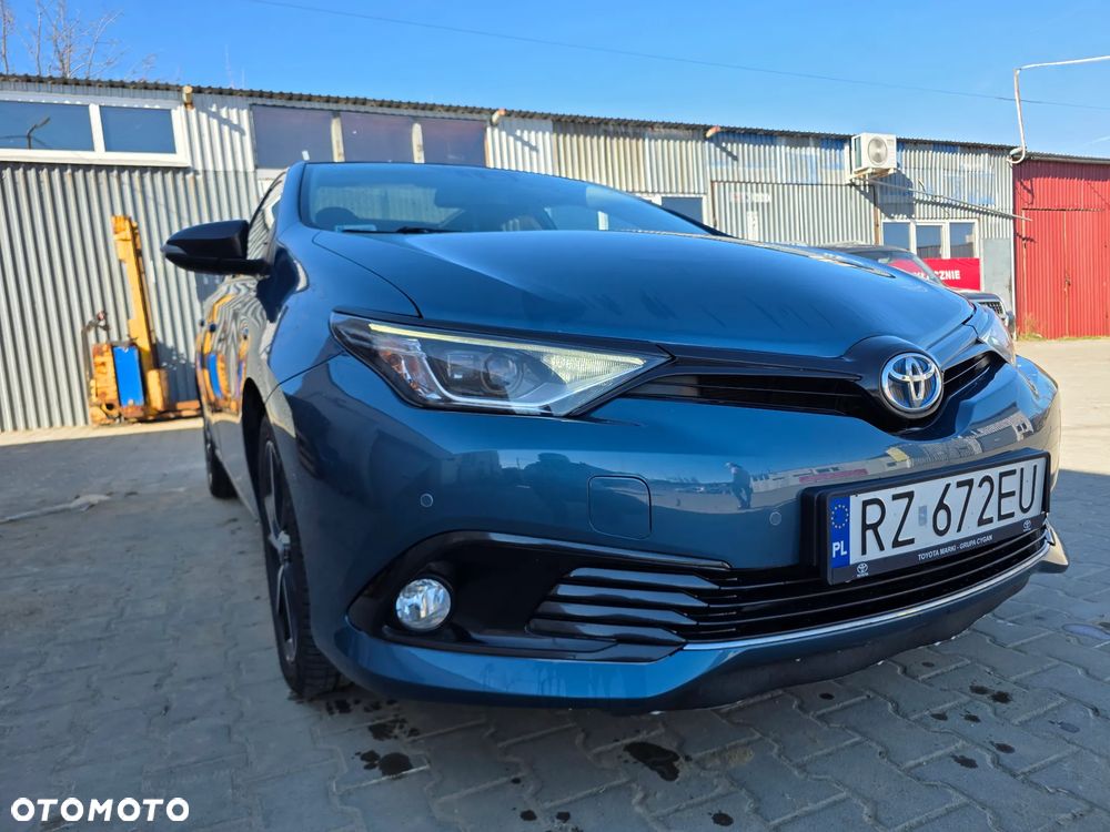 Toyota Auris Hybrid 135 Prestige - 4
